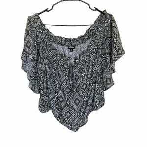 NWT Torrid Boho Green and White Flowy Crop Top